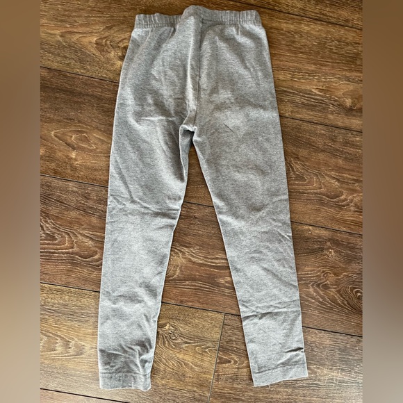 Hanna Andersson leggings 120 (US 6-7). Gray. - Picture 2 of 3